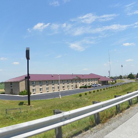 Royalton Inn&Suites Upper Sandusky Exterior foto