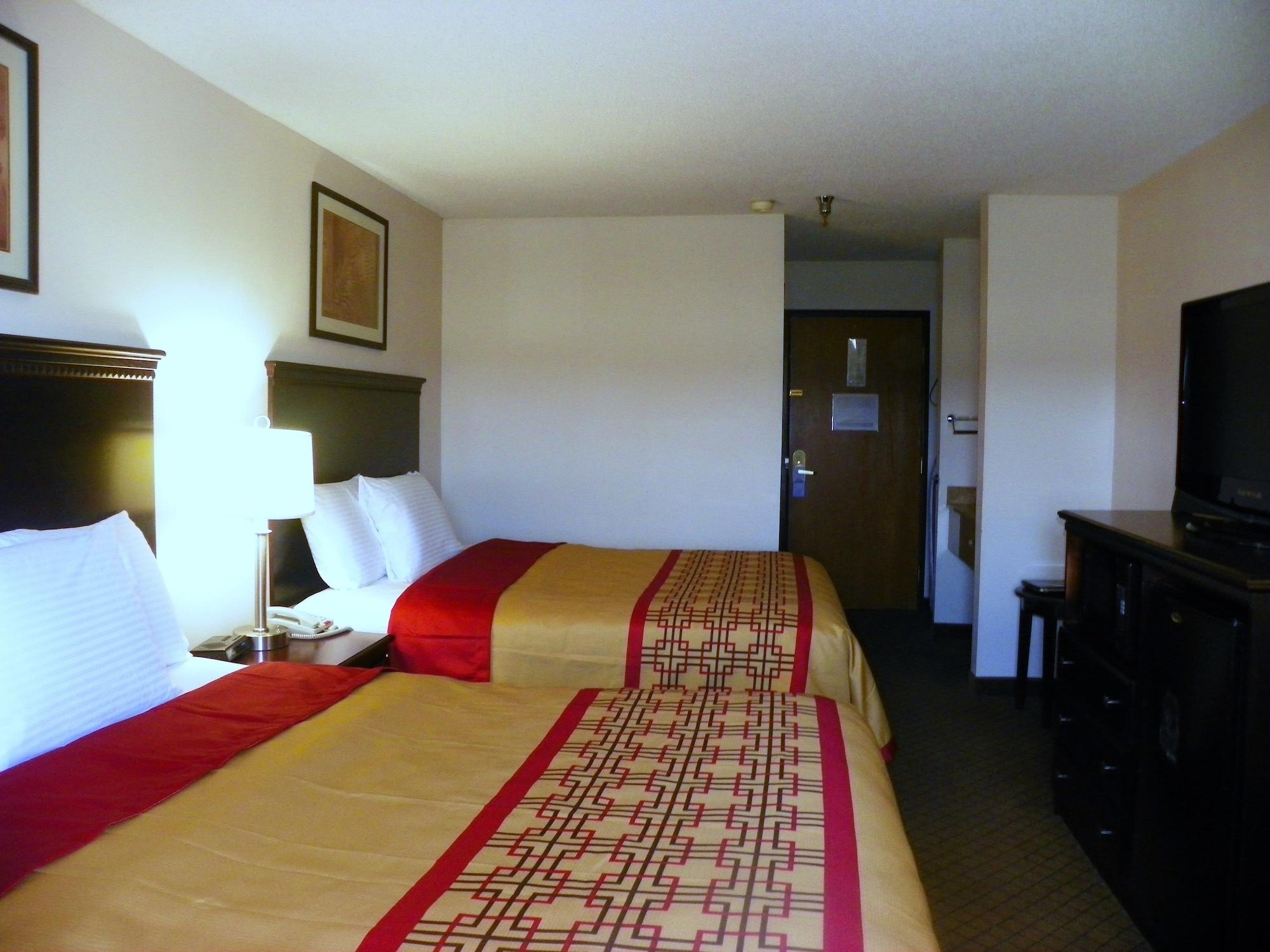 Royalton Inn&Suites Upper Sandusky Exterior foto