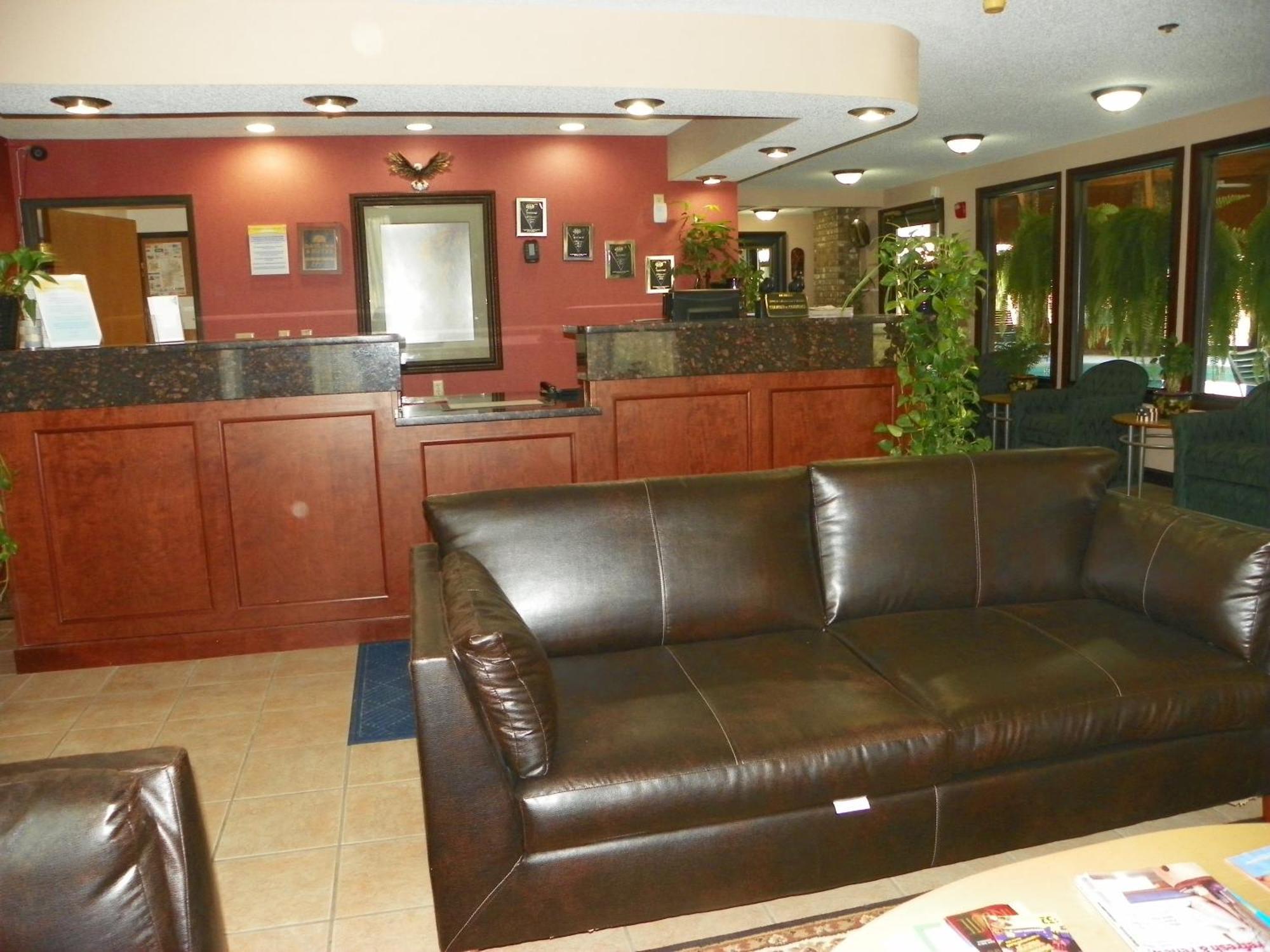 Royalton Inn&Suites Upper Sandusky Exterior foto